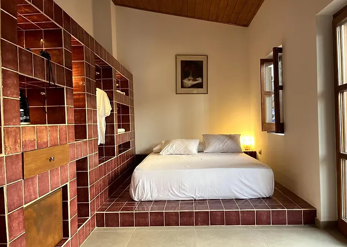 Stin Avli Tou Pavlou Guest House